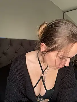 MaryPeach666 - Boobs Out 5min 🍒 + LT Live Pussy Pic