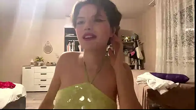 EdlinGathright - Teasing you with my dress