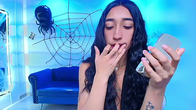 Tammy_creeds - Show tits + pinch nipples 😈🍒