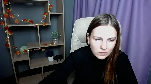 ElizabethGlow - put on heels