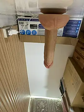Yasmina_Noir - Spit suck