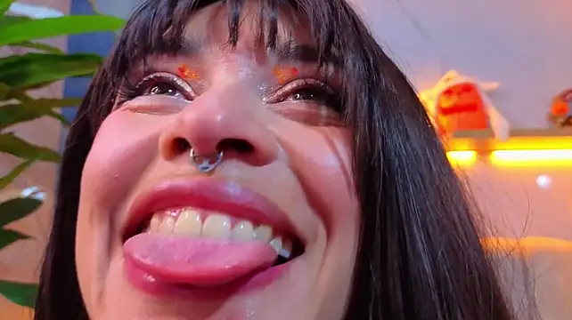 Lily_Tx - show boobs and drooling saliva 🥵🍒💦