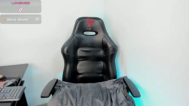 Issabela_Roa - Ride dildo 🔥