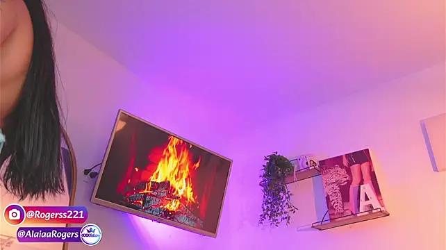 AlaiaRogers - A trio of plugs!🥵🍑