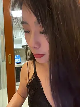CiCi9 - 🦌园长户外闺蜜舔乳头