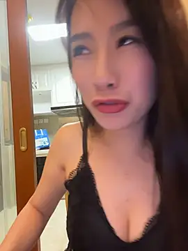 CiCi9 - 🦌园长户外闺蜜舔乳头
