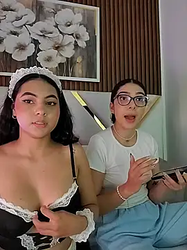 AlinnaRosee_ - masturbating on the stairs