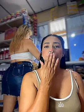 Sammyqueenx21 - let stranger spank our ass touch boobs