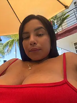 Sara-Vegaa - MAKE ME SQUIRT WITH MY TOY