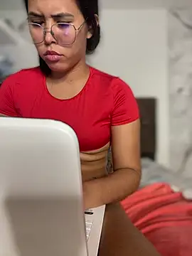Alysson_18 - FINGERS IN PUSSY..