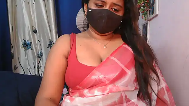 Pavani-Darling - ice on boobs in 5 mins