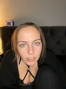 MaryPeach666 - Boobs Out 5min 🍒 + LT Live Pussy Pic