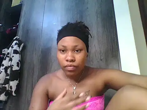 Juicyy_afriq's Live XXX Chat