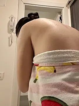 AlessiaMarais - Go in Shower 💦😈😱
