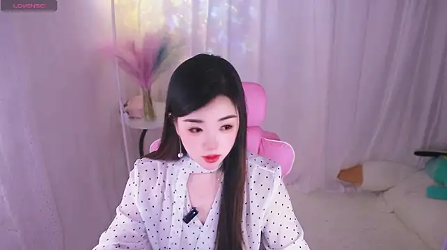 Jenny0304 - 努力挣钱 买小粉玩具