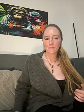 BigKrystal - Anal play with lush