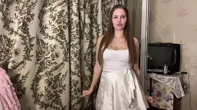 Peekinside - play with my straps