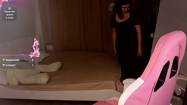 Kitty_Liikk - playing with nipples