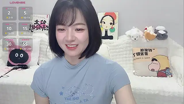 Lucy-8 - 透透衣服+乳夹（脱内衣）2分钟控制