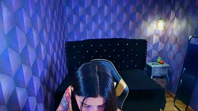 LiaHarryis - Go spanks your ass hard and shake it 😈