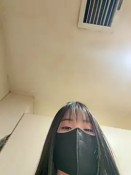 Xiao-Lin - 户外公共男厕所小便池假阳具抽插2分钟