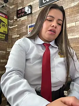 Ariana-07 - show naked pussy closer + rub it good
