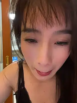 CiCi9 - 🦌园长户外闺蜜舔乳头