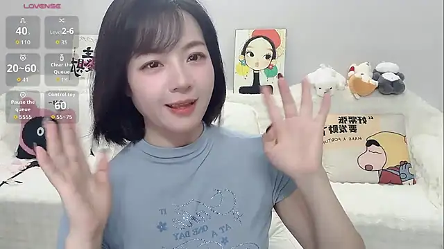 Lucy-8 - 透透衣服+乳夹（脱内衣）2分钟控制