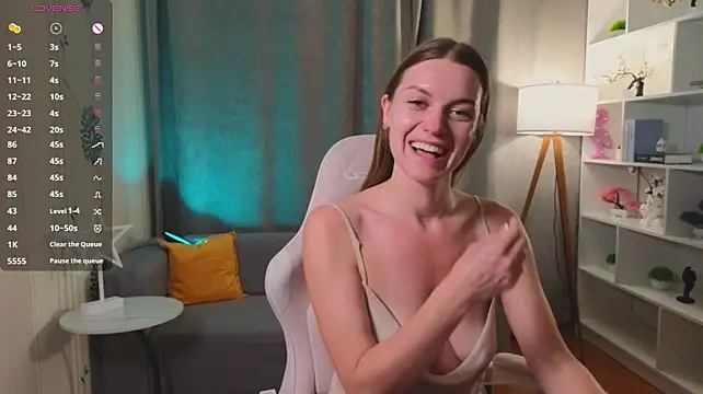 Lovella_Lips - sexy striptease