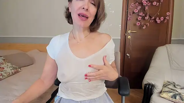 SummerLiza - Last tipper gets 5 min Lush control