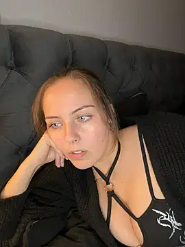 MaryPeach666 - Boobs Out 5min 🍒 + LT Live Pussy Pic