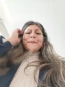 Emma_tour - W Make me vibrate in public