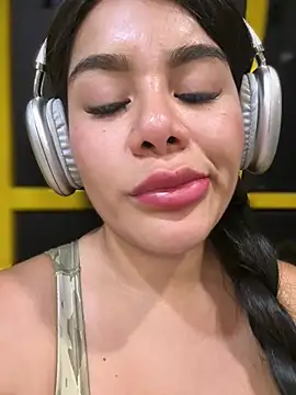 Issane_Peru - Ged naked and you play my pussy