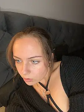 MaryPeach666 - Boobs Out 5min 🍒 + LT Live Pussy Pic