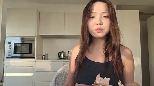 TammiLou - boobs