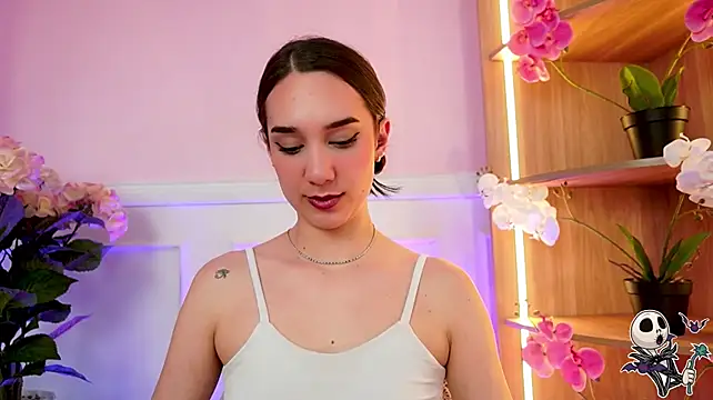 ZoeBelmont - 👻 What a beautiful woman!
