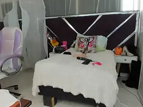 Sofia_thomson_ - control domi x 3 min