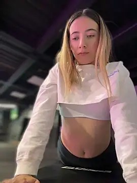 Kloe__t18 - Play with dildo in pussy at bathroom gym