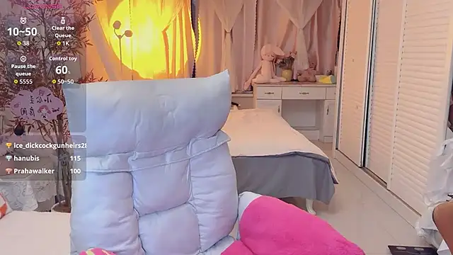 Mindy1211 - 小粉塞进BB里+小粉3分钟
