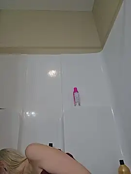 AmethystFoxx - Eat then Soapy shower and shave