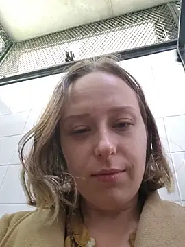 Public_Katrisha - 2 fingers in my pussy