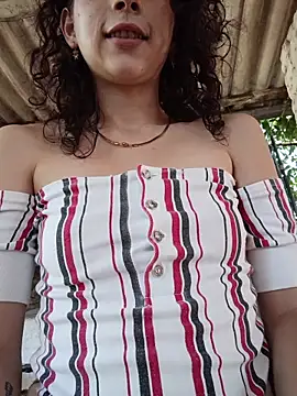 Sweet_outdoor_charm - Show my tits 🍒 slap them and spit