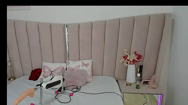 Charlotte207 - + sexy dancetake off my clothes