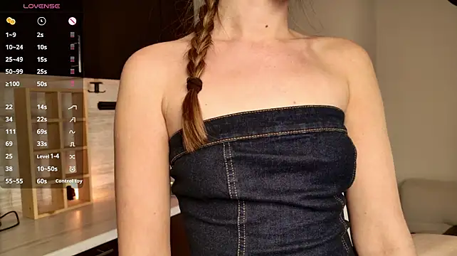 Lissievibes_ - Take off my top and stay with handbra!