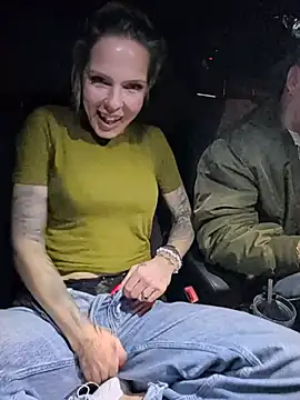 DirtyTechCouple- - Boobs massage close to cam 😘😘😘