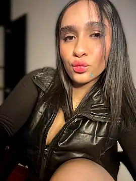 Isabella-Teen - Doggy Style🐶