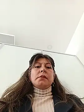 Emma_tour - W Make me vibrate in public