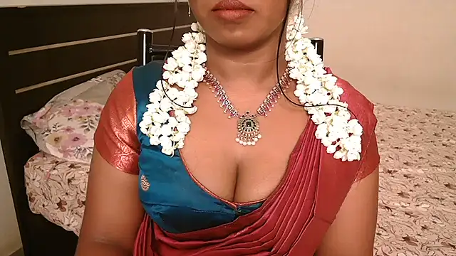 Dhiyapink - nude show