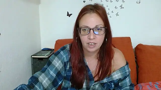 LadyHellene - bubble shower show ;)