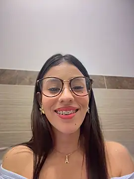 Alejandra_ospina - HARD FUCK PUSSY IN PUBLIC MALL+ CREAMY